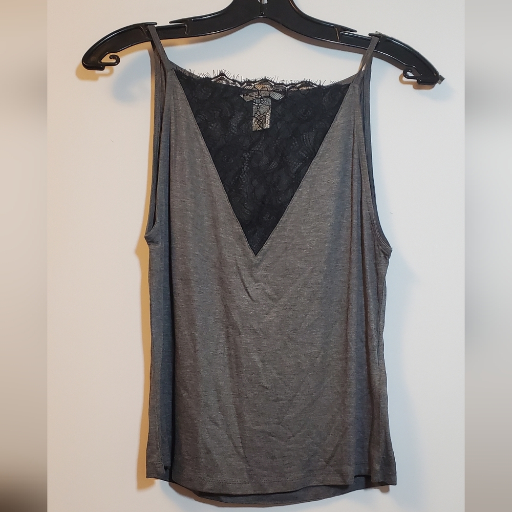 Medium H&M Gray Tank Top with Black Floral Lace Detail